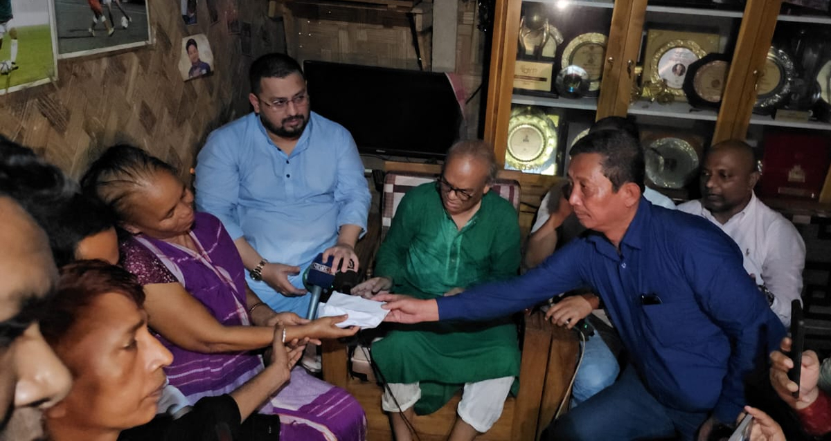 নারী ফুটবলার ঋতুপর্ণার বাড়িতে বিএনপি&#8217;র সিনিয়র যুগ্ম মহাসচিব সংস্কারের কথা বলে নির্বাচন পেছানোর নানা বয়ান আমরা শুনতে পাচ্ছি, সেগুলো কোন কাজে লাগবেনা &#8212;&#8211;অ্যাডভোকেট রুহুল কবির রিজভী